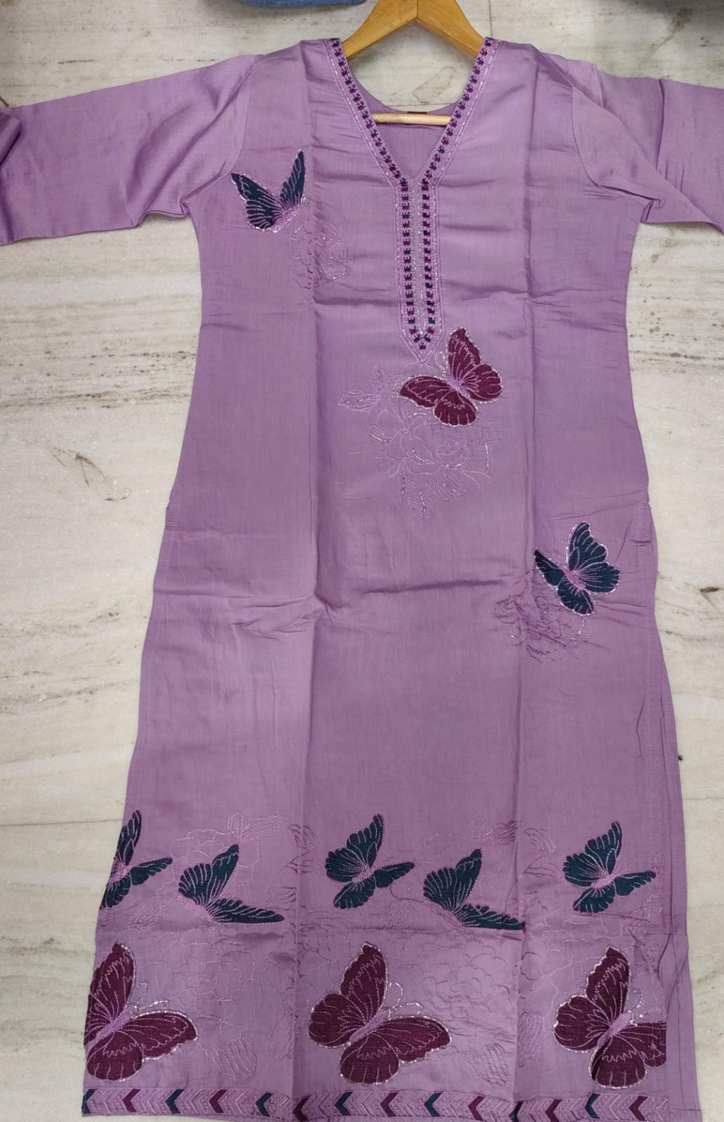 Lavender Embroidered Roman Silk Kurta Pant Dupatta Set