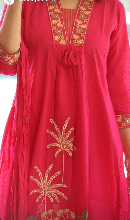 Women Attractive Embroidred Cotton Pink Kurta With Pant and Dupatta