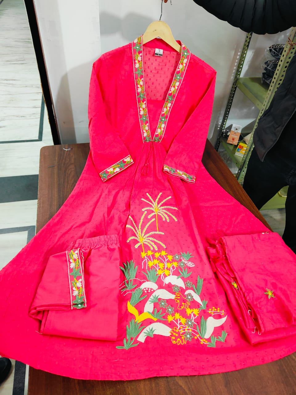 Women Attractive Embroidred Cotton Pink Kurta With Pant and Dupatta