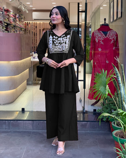 Women Trendy Embroidred Cotton Black Kurta With Pant