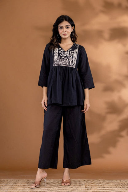 Women Trendy Embroidred Cotton Black Kurta With Pant