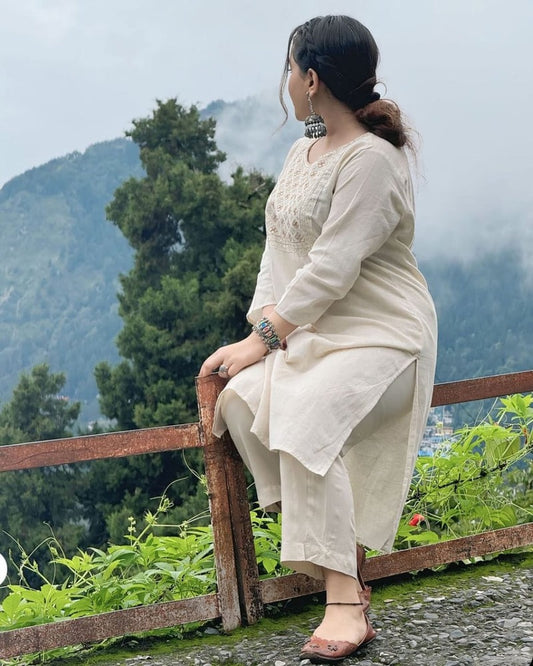 Women Casual Wear Embroidred Cotton White Kurta With Pant