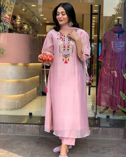 Women Beautiful Embroidred Chinon Silk Pink Kurta With Pant and Dupatta